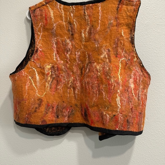 Handmade women’s large felt cheetah print/orange abstract open front vest,artsy - Picture 5 of 6
